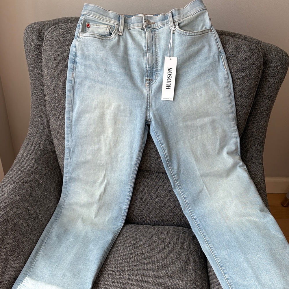 New Noa Hudson straight leg jeans, high rise, light wash, size 26, wide leg